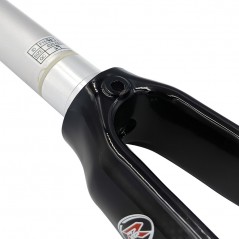 Horquilla Ruta XRP Carbono Aro 28” Espiga Aluminio 1 1/8”
