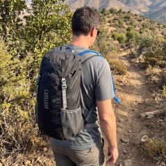 Camelbak Arete 18 70oz (2Lts.) / Mochila Hidratación